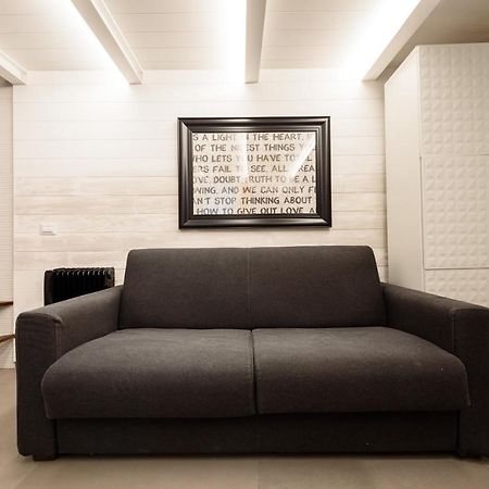 Riviera Di Chiaia 155 Apartment Napoli Bagian luar foto